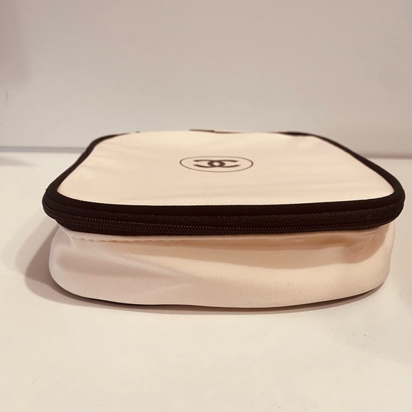 Chanel cosmetics makeup bag pouch - Picture 5 of 7